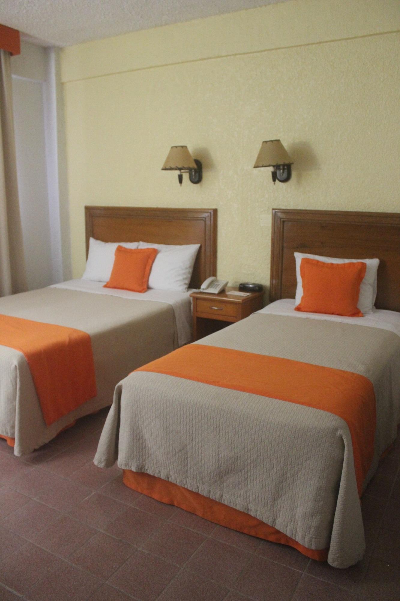 Hotel Baez Carrizal ビジャエルモッサ エクステリア 写真