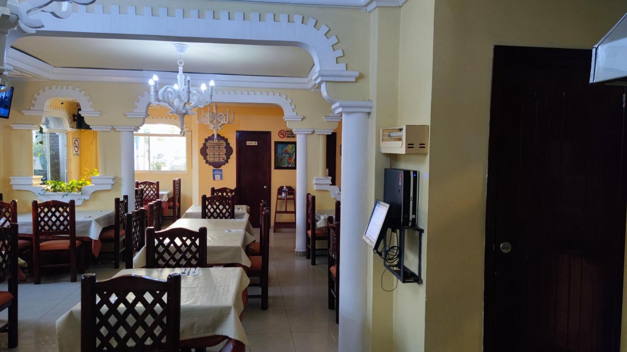 Hotel Baez Carrizal ビジャエルモッサ エクステリア 写真