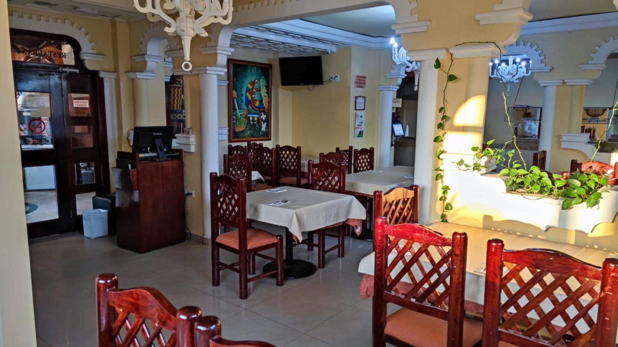 Hotel Baez Carrizal ビジャエルモッサ エクステリア 写真