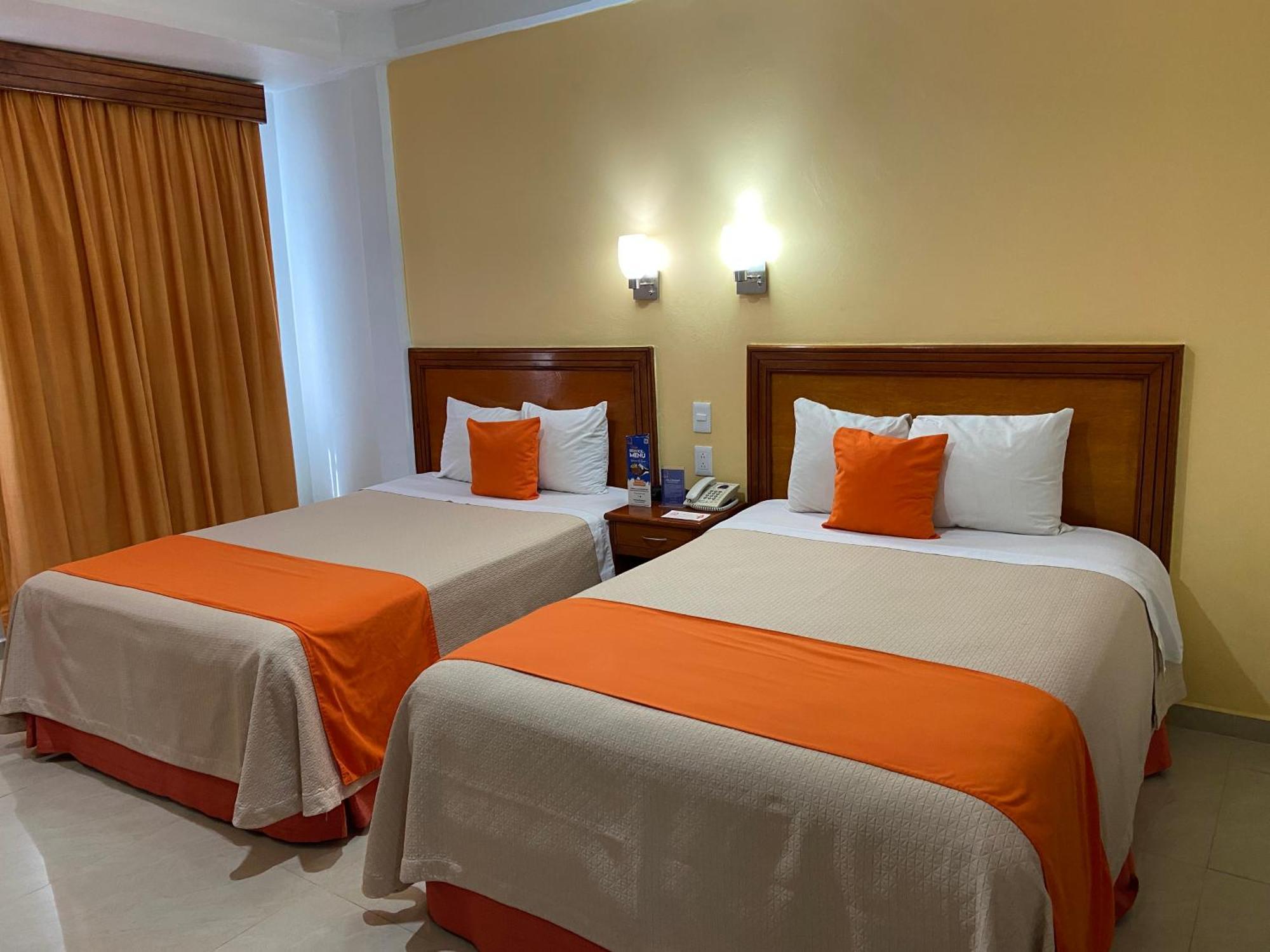 Hotel Baez Carrizal ビジャエルモッサ エクステリア 写真