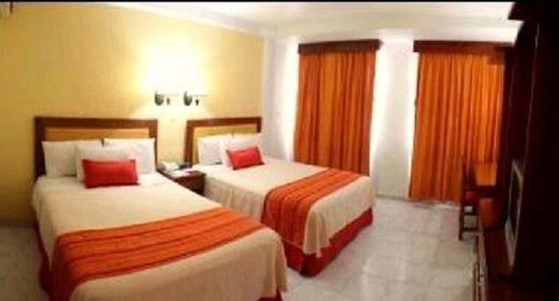 Hotel Baez Carrizal ビジャエルモッサ エクステリア 写真